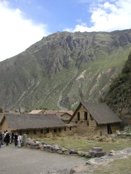 Ollantaytambo - Entrance and Mountains